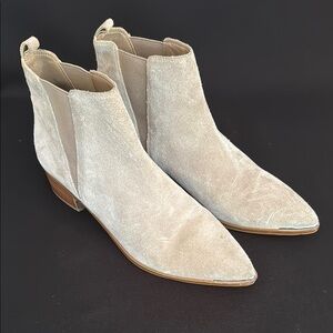 MARC FISHER LTD Suede Boots